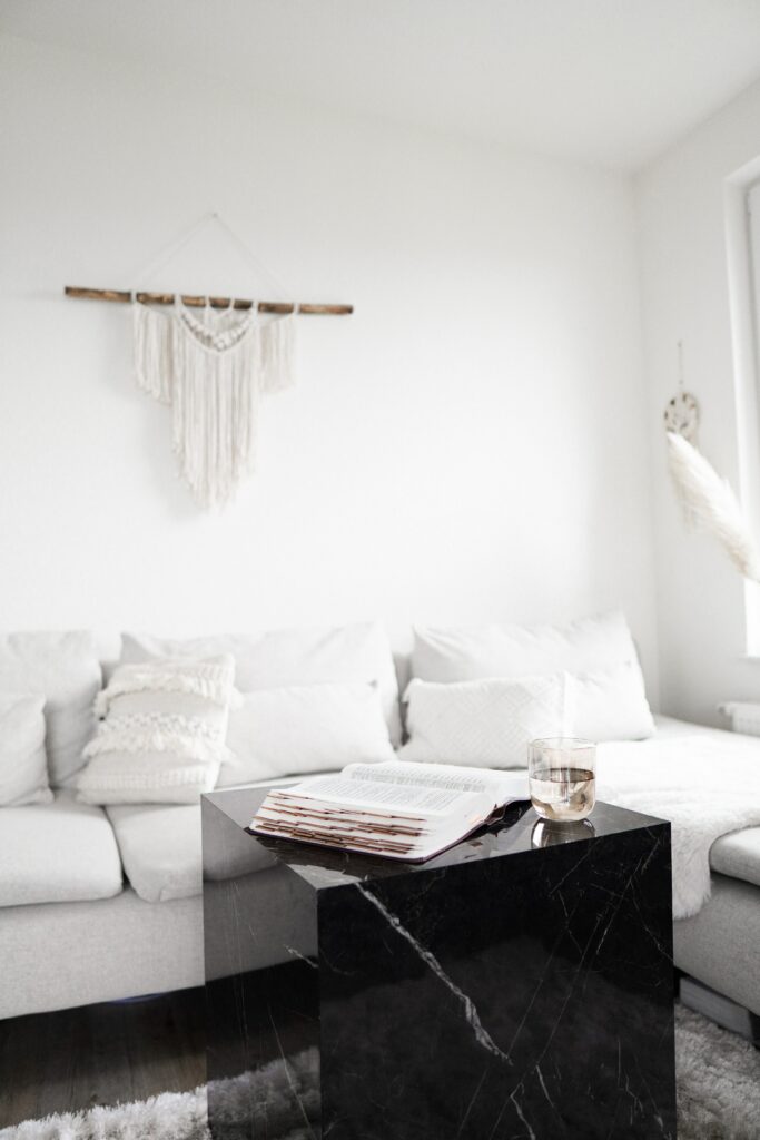 The Ultimate Guide to Achieving a Minimalist Apartment