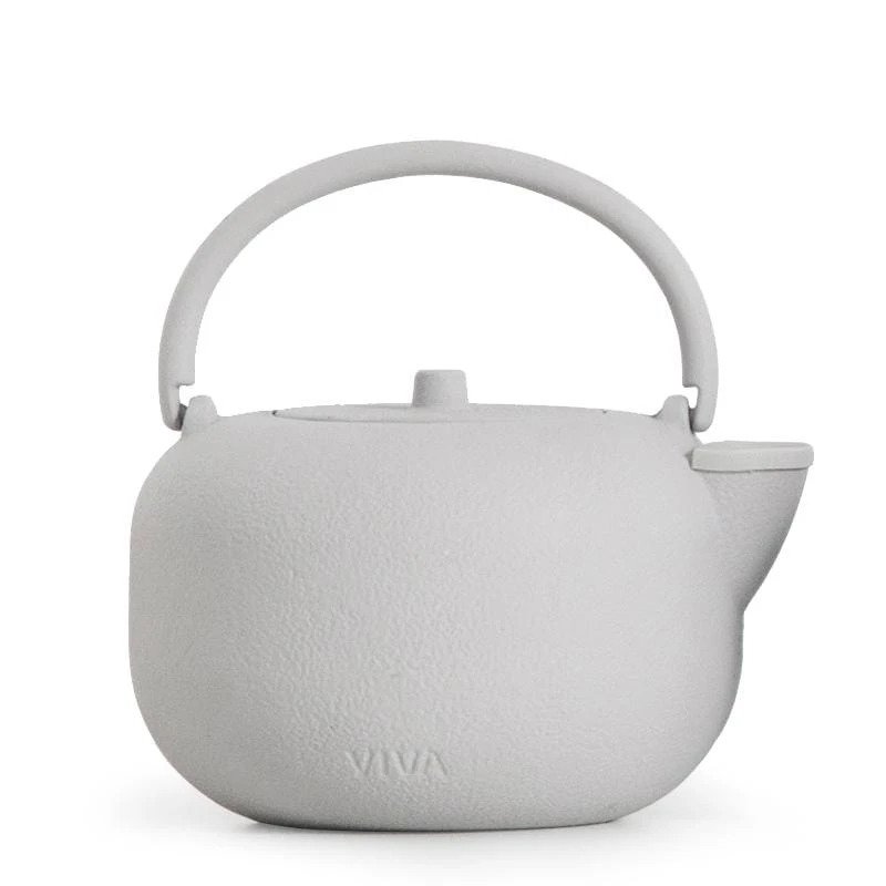 Minimalist Teapots & Kettles To Buy In 2021 - Saga Cast-Iron Teapot