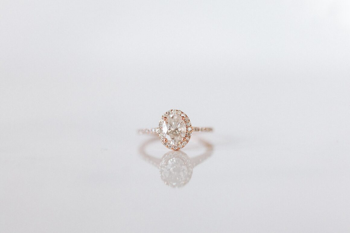 Conflict-Free Minimalist Engagement Ring Brands 5