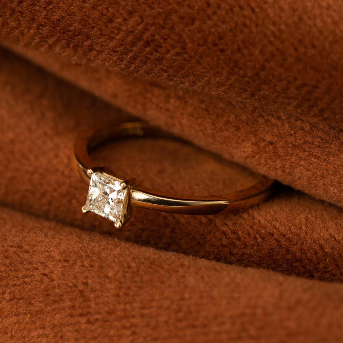 Conflict-Free Minimalist Engagement Ring Brands - Aurate