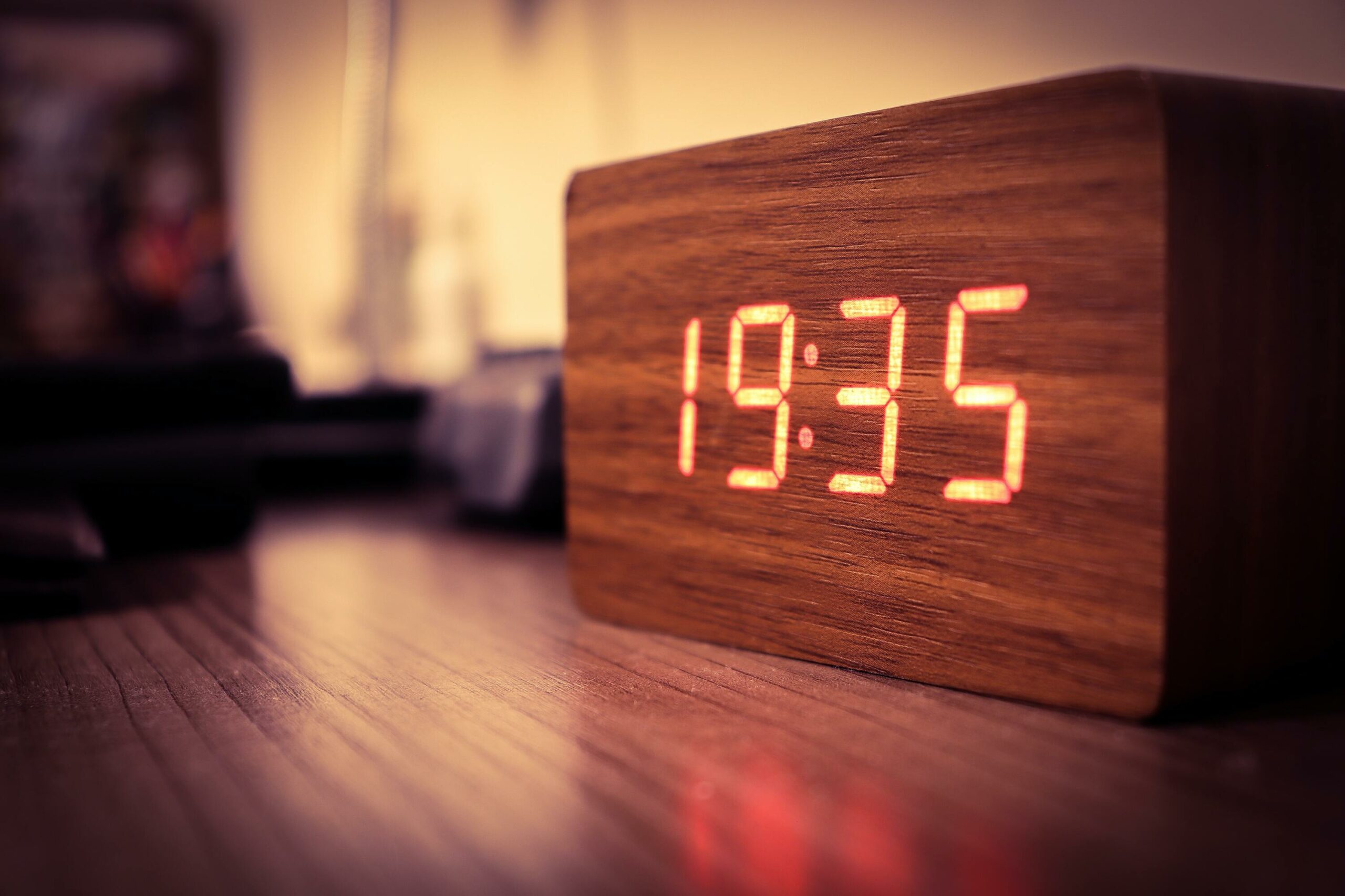 9 Of The Best Minimalist Alarm Clocks Ianiko