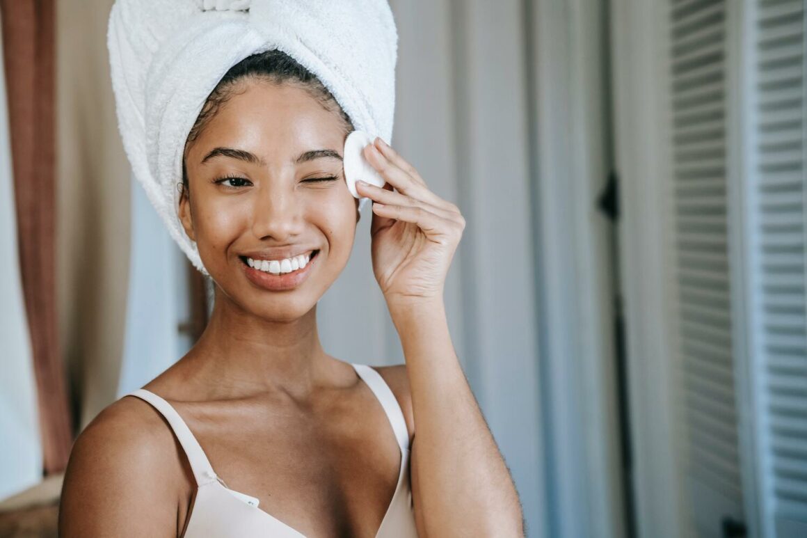 How to Create a Minimalist Skincare Routine That Works For You