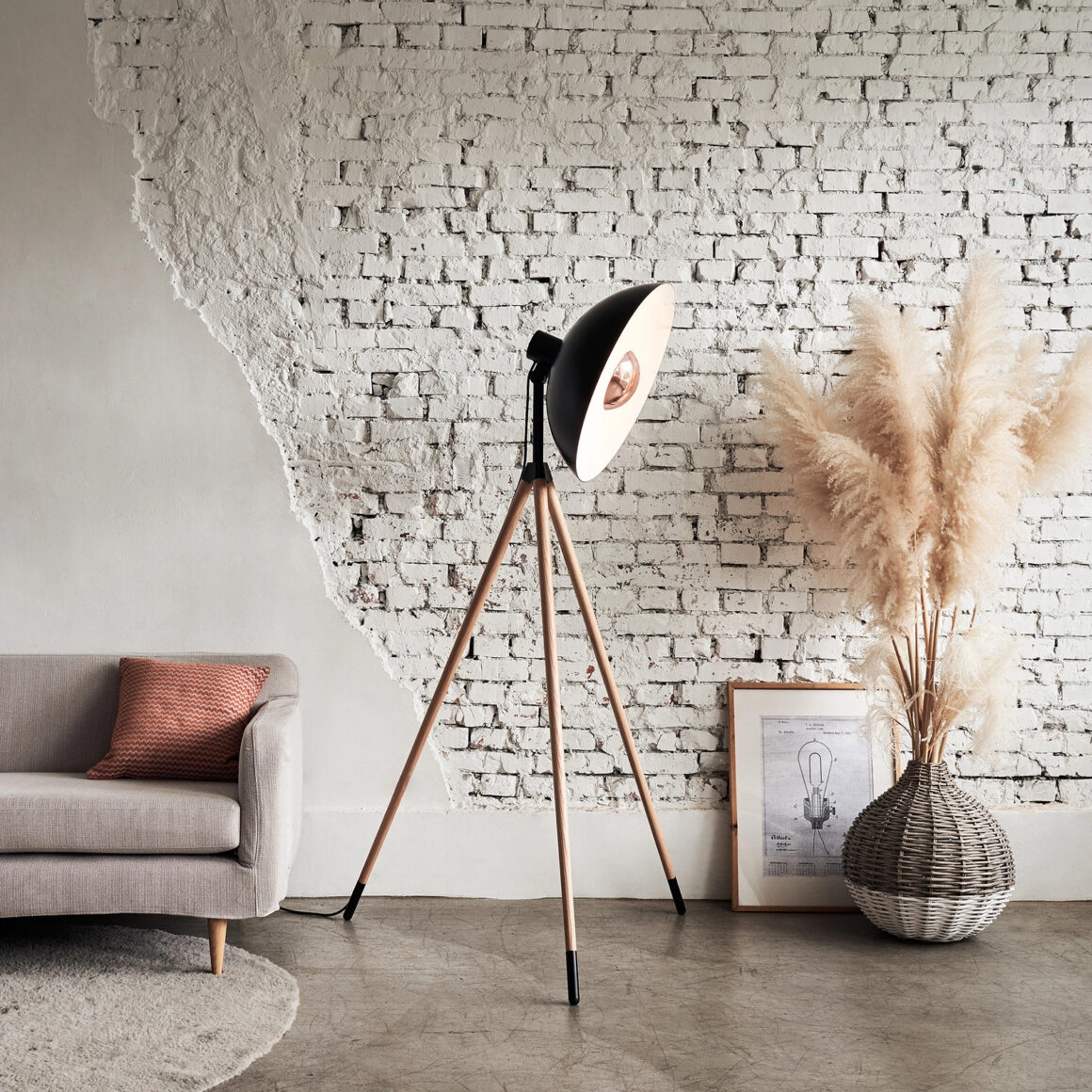 The Ultimate Minimalist Floor Lamp List _Seed Design Lighting Apollo Floor Lamp