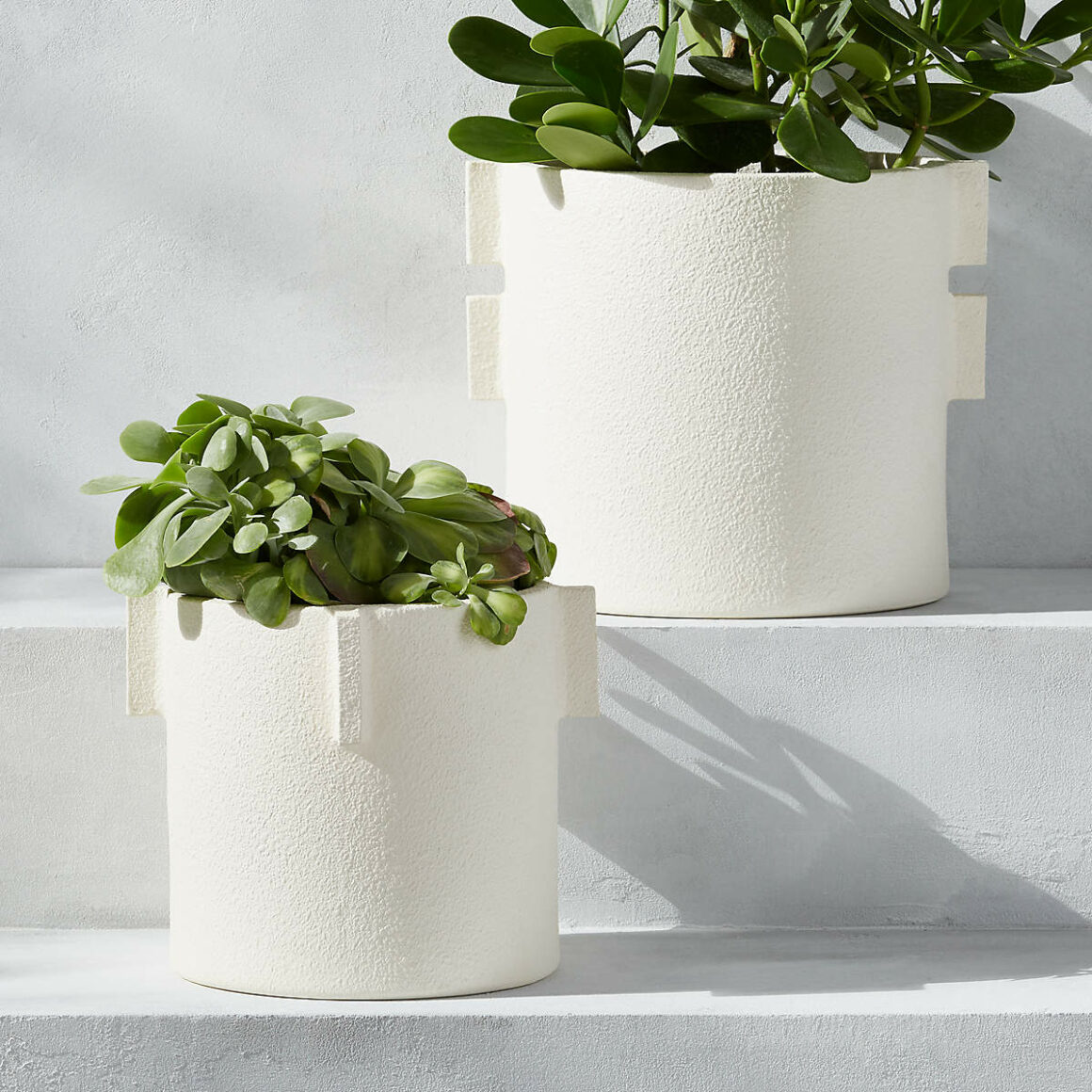 Gaia Round White Planters 