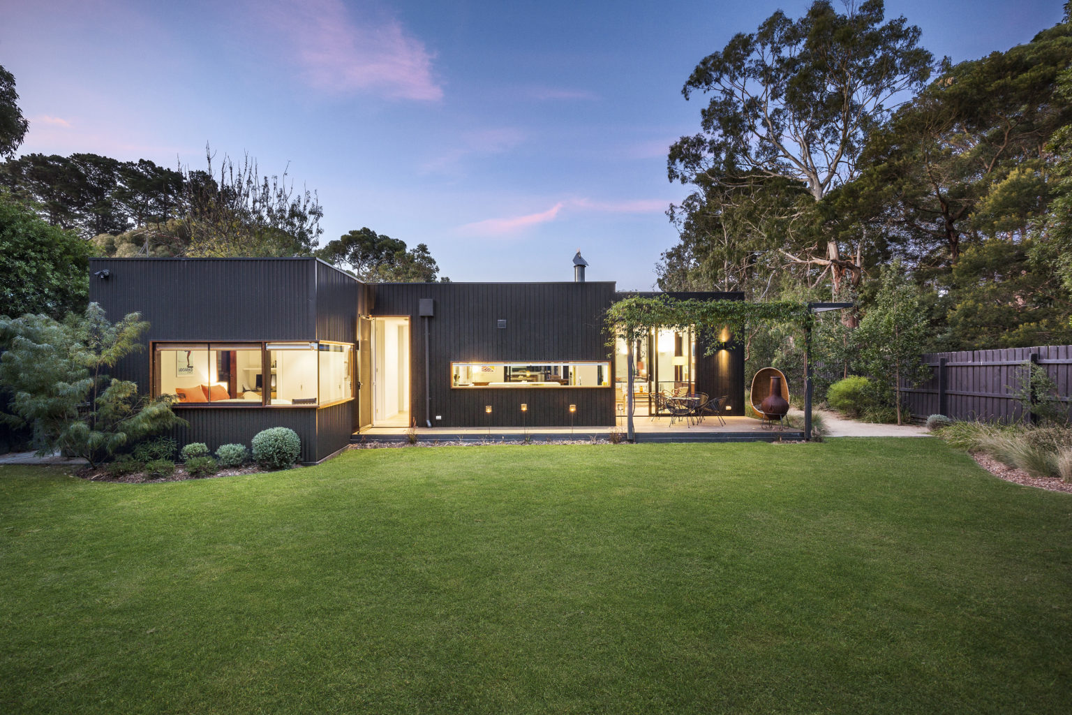 Minimalist Prefab Homes Everything You Need to Know Ianiko