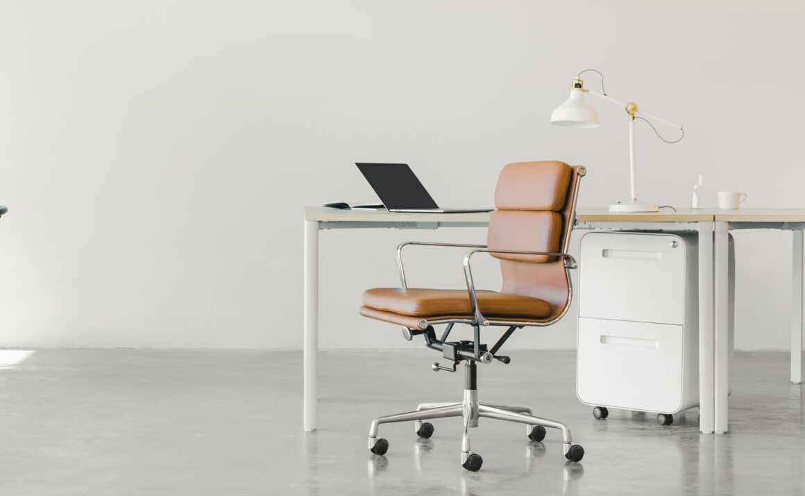 Best Minimalist Office Chairs for an Elegant Workspace_1